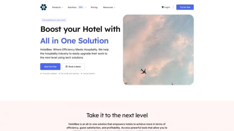 Homepage of HotelBee