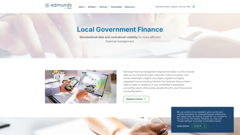 Homepage of Edmunds Financial Management